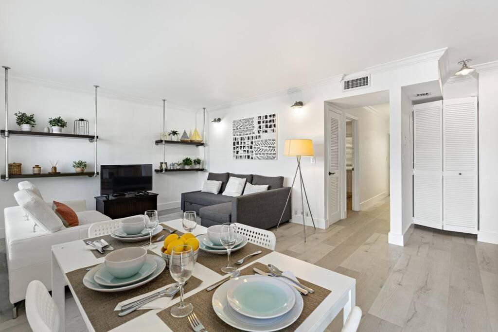 Las Olas Blvd Exclusive Apt With Waterview 劳德代尔堡 外观 照片